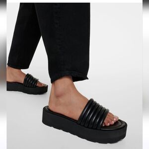 Gianvito Rossi Strappy Platform Leather Slides Size 6